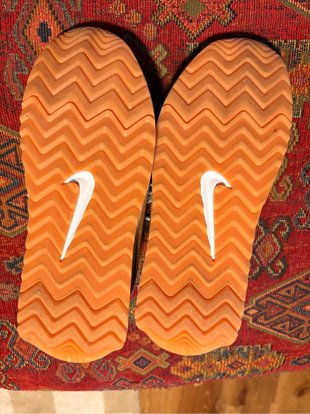 Nike Women Athletic Sneakers - Picture 4 of 6